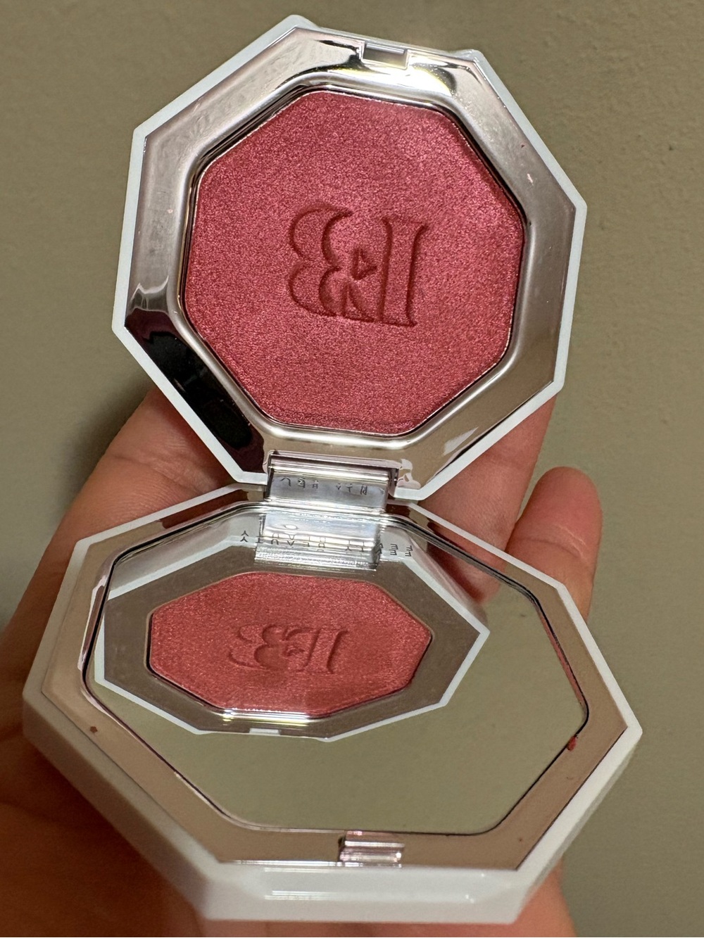 Fenty Beauty KILLAWATT FREESTYLE HIGHLIGHTER In RUBY RICHEZ Like New Swatched - Picture 8 of 9